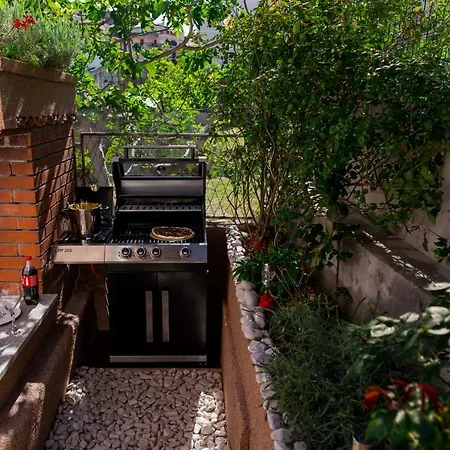 Zajc アパート トロギール