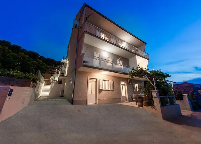 Zajc * トロギール